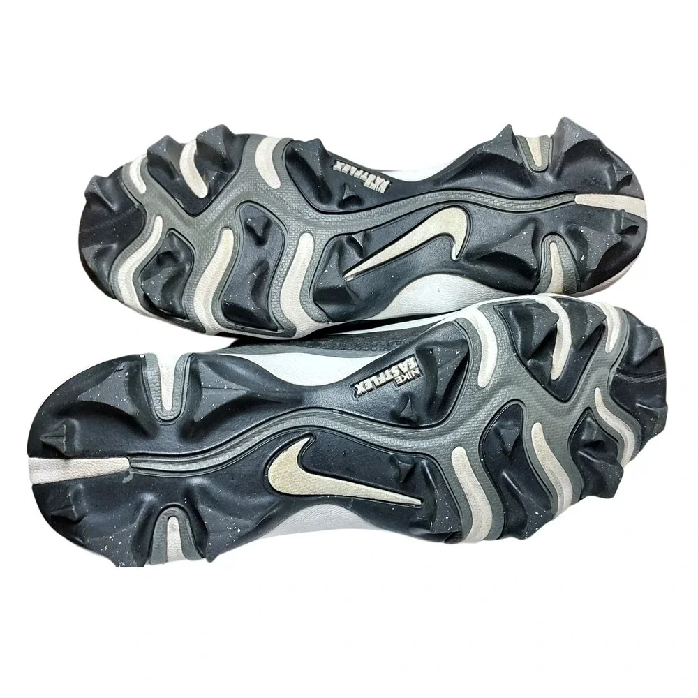 Nike‎ Fastflex Youth Football Baseball Cleats Black White Low Top Size 2Y youth